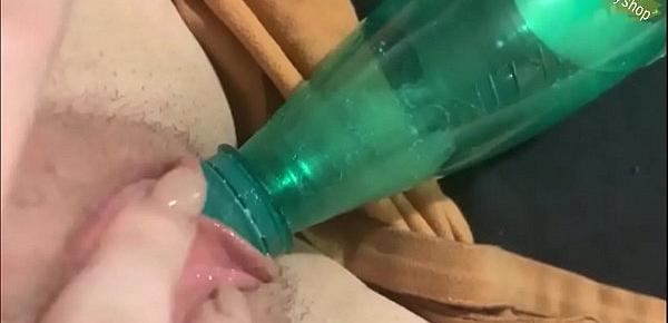  Hot Fingering And Masturbating With A Bottle Watch Me Squirt Badly